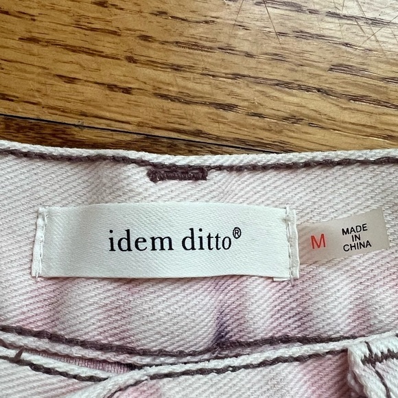 Idem Ditto Pink Distressed Jean Shorts with Frayed Hem Size M High Waist Y2K - Picture 2 of 4